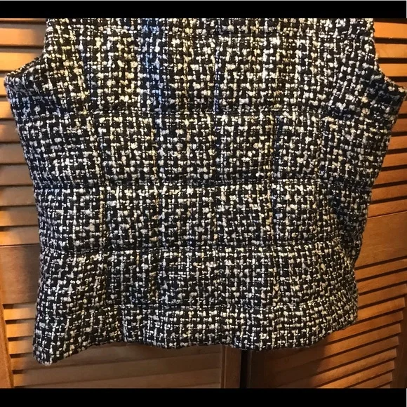 White House Black Market Black & White Boucle Vest - Picture 11 of 12